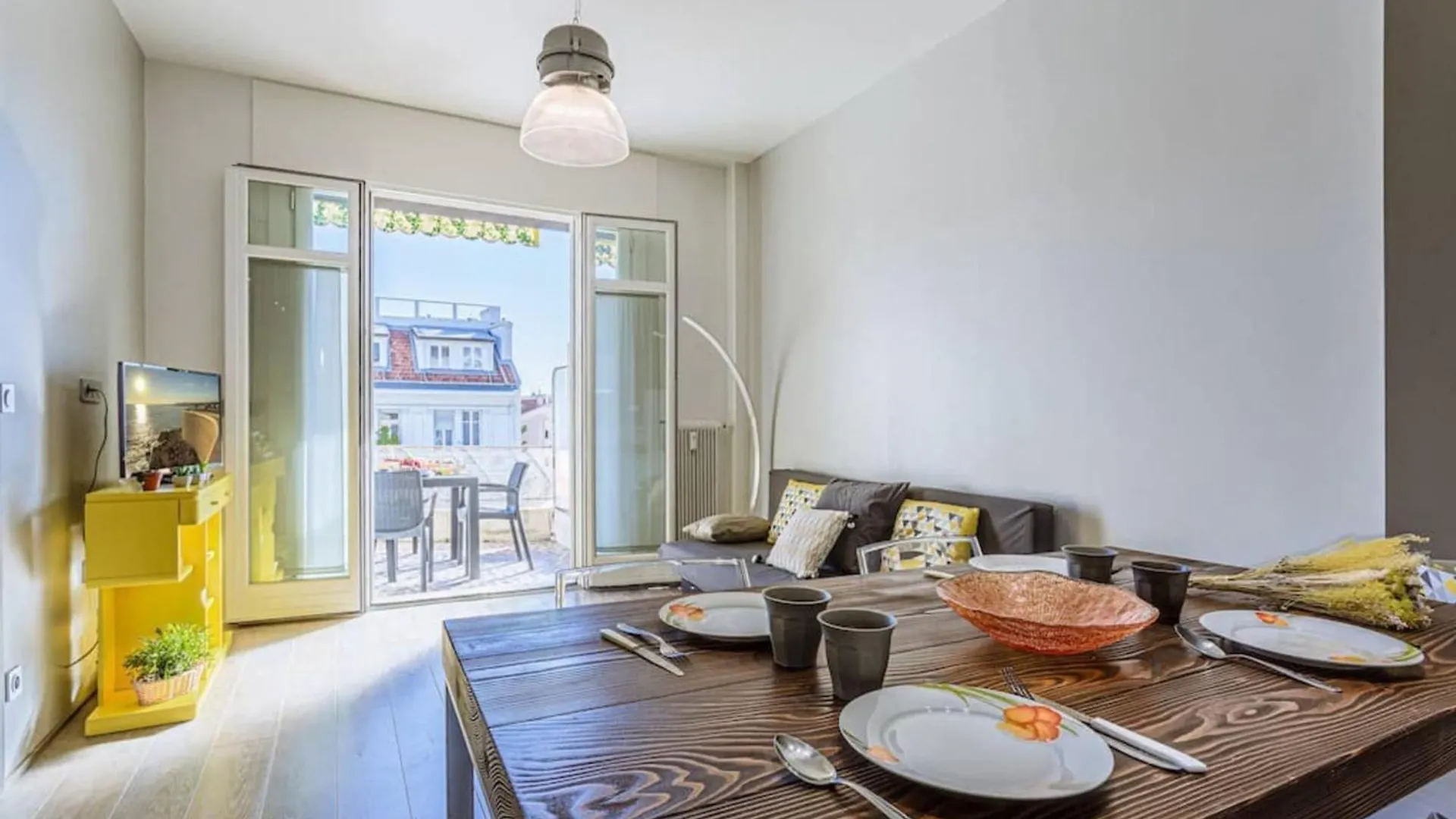 Apartment Fleurs 22 - City Center - Modern W Terrace Nice