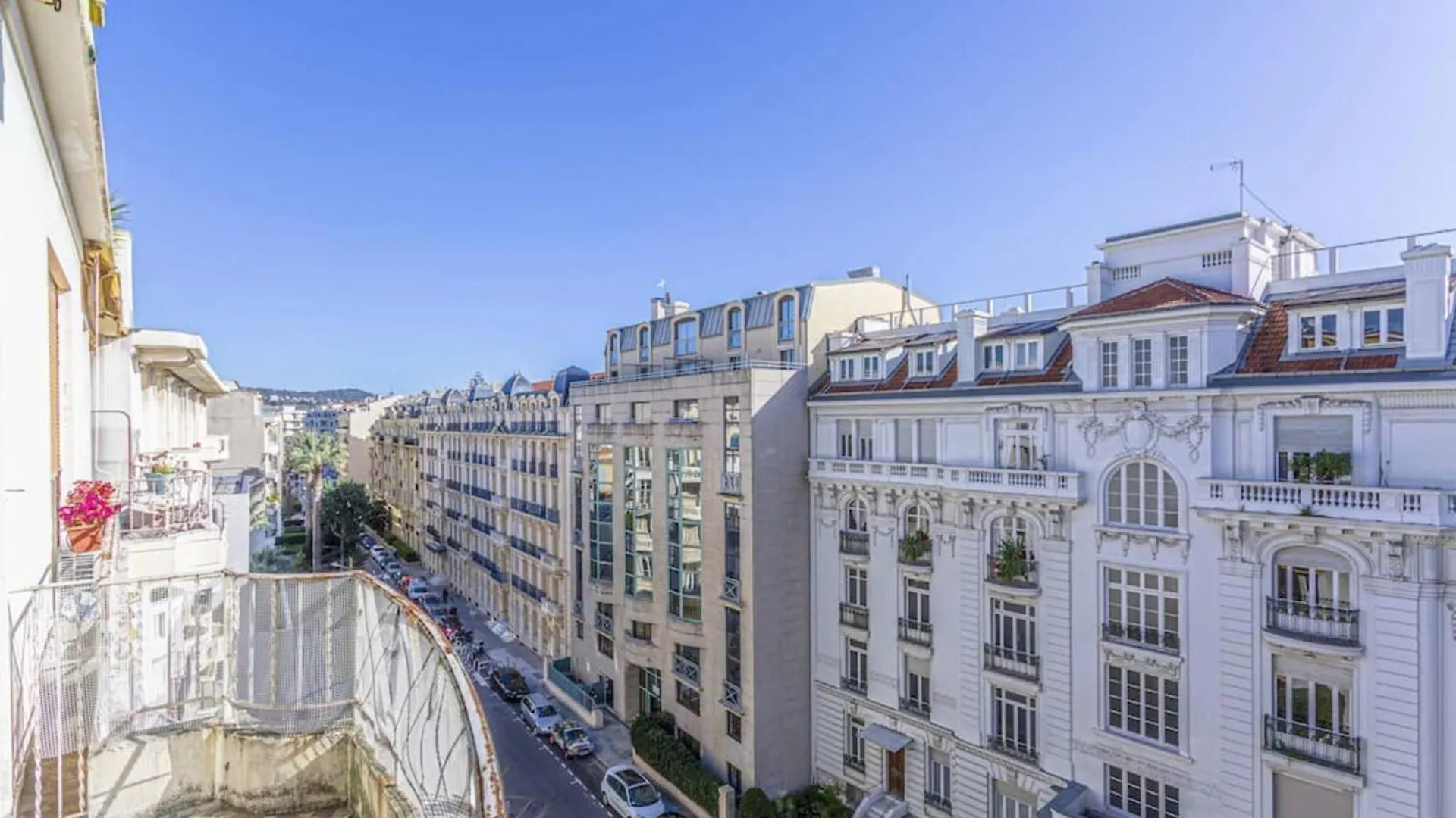 Fleurs 22 - City Center - Modern W Terrace Nice 0*,  France